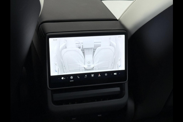 Tesla Model 3 Long Range AWD 78 kWh TREKHAAK | FULL SELFDRIVE | VOLLEDIGE FABRIEKSGARANTIE T/M 12-2027/80.000KM | AANDRIJFLIJN EN ACCU GARANTIE T/M 12-2031