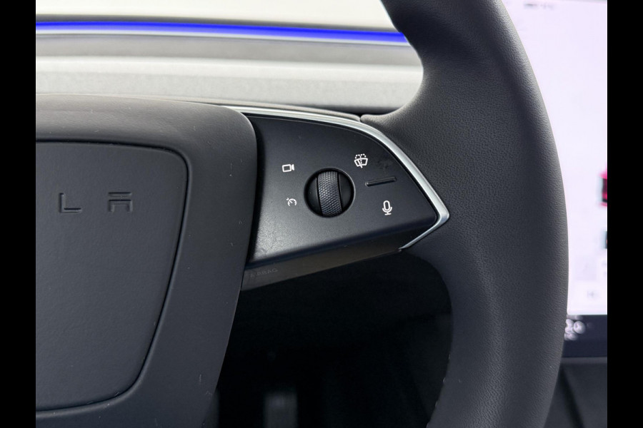 Tesla Model 3 Long Range AWD 78 kWh TREKHAAK | FULL SELFDRIVE | VOLLEDIGE FABRIEKSGARANTIE T/M 12-2027/80.000KM | AANDRIJFLIJN EN ACCU GARANTIE T/M 12-2031