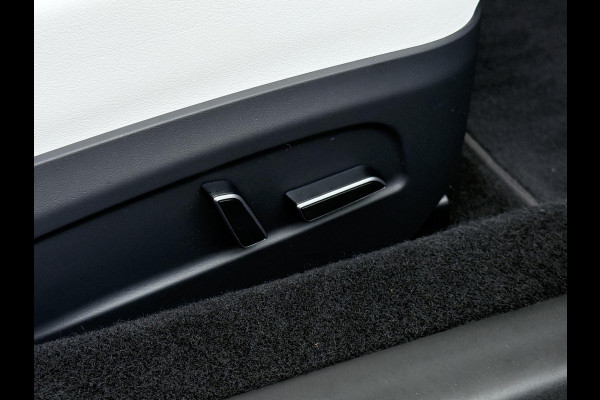 Tesla Model 3 Long Range AWD 78 kWh TREKHAAK | FULL SELFDRIVE | VOLLEDIGE FABRIEKSGARANTIE T/M 12-2027/80.000KM | AANDRIJFLIJN EN ACCU GARANTIE T/M 12-2031