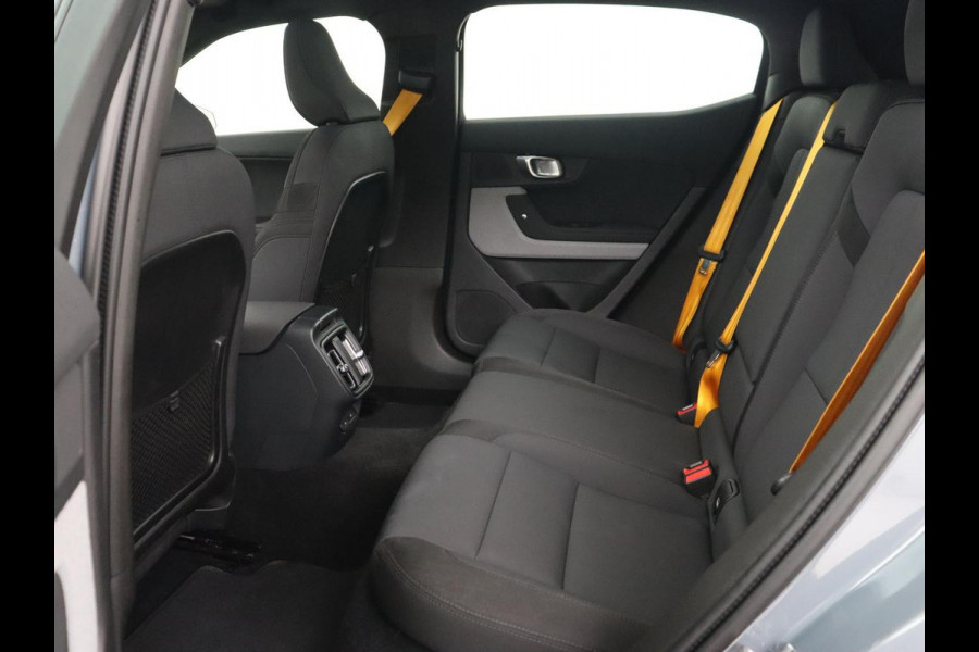 Polestar 2 Long Range Dual Motor Launch Edition 78kWh | Performance Pack | Panoramadak | Stoel & stuurverwarming | 360 camera | Adaptive cruise | Harman/Kardon | Carplay