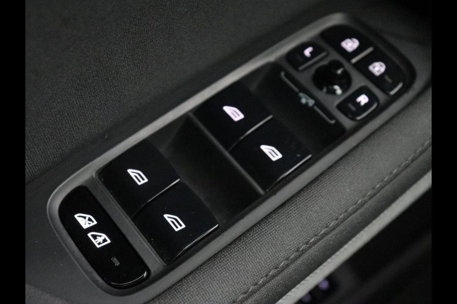 Polestar 2 Long Range Dual Motor Launch Edition 78kWh | Performance Pack | Panoramadak | Stoel & stuurverwarming | 360 camera | Adaptive cruise | Harman/Kardon | Carplay