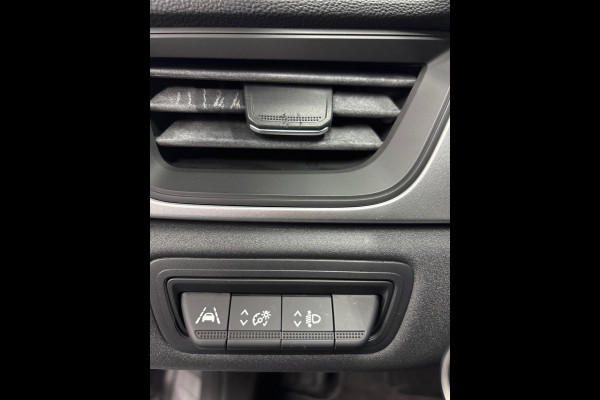 Renault Captur 1.0 TCe 90 Business Zen Airco | Cruise | Navi | PDC Renault Captur 1.0 TCe 90 Business Zen Airco | Cruise | Navi | PDC