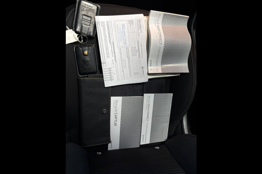 Renault Captur 1.0 TCe 90 Business Zen Airco | Cruise | Navi | PDC Renault Captur 1.0 TCe 90 Business Zen Airco | Cruise | Navi | PDC