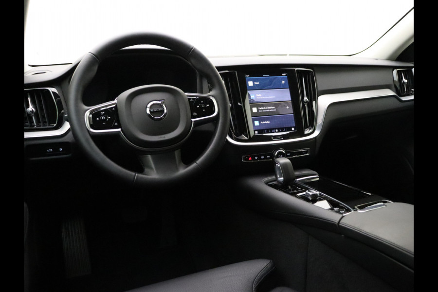 Volvo V60 T6 AWD 350PK Plug-in Hybrid Plus Dark | Lighting | 360 Camera | Harman/Kardon | Volvo V60 T6 AWD 350PK Plug-in Hybrid Plus Dark | Lighting | 360 Camera | Harman/Kardon |