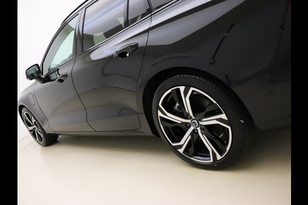 Volvo V60 T6 AWD 350PK Plug-in Hybrid Plus Dark | Lighting | 360 Camera | Harman/Kardon | Volvo V60 T6 AWD 350PK Plug-in Hybrid Plus Dark | Lighting | 360 Camera | Harman/Kardon |