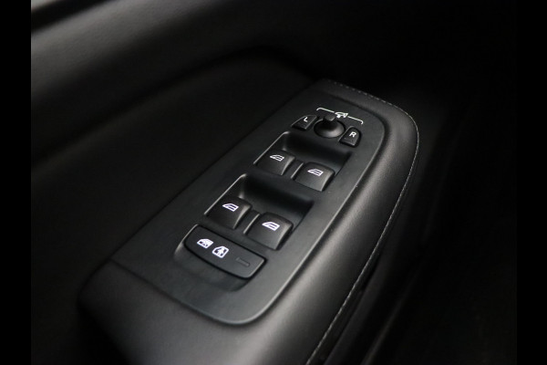 Volvo V60 T6 AWD 350PK Plug-in Hybrid Plus Dark | Lighting | 360 Camera | Harman/Kardon | Volvo V60 T6 AWD 350PK Plug-in Hybrid Plus Dark | Lighting | 360 Camera | Harman/Kardon |