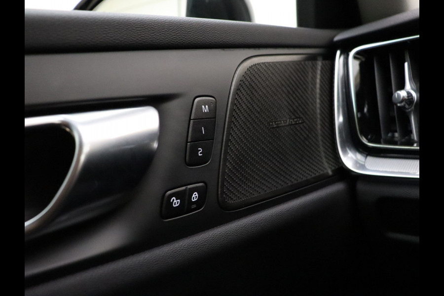 Volvo V60 T6 AWD 350PK Plug-in Hybrid Plus Dark | Lighting | 360 Camera | Harman/Kardon | Volvo V60 T6 AWD 350PK Plug-in Hybrid Plus Dark | Lighting | 360 Camera | Harman/Kardon |