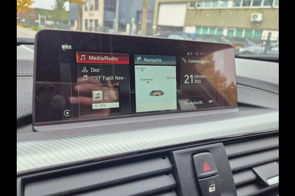 BMW 3 Serie Touring M Sport Panorama Apple CarPlay Elk. Trekhaak 6WB Dig. dash NAP NBT EVO Navi Draadloos lader BMW 3 Serie Touring M Sport Panorama Apple CarPlay Elk. Trekhaak 6WB Dig. dash NAP NBT EVO Navi Draadloos lader