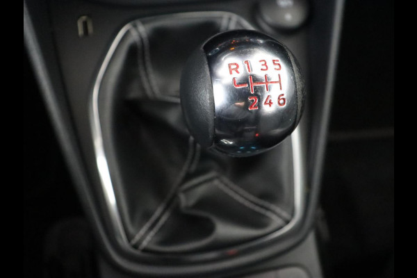 Ford Fiesta 1.5 EcoBoost ST-3 | Origineel NL | 1e eigenaar | Stoelverwarming | B&O Sound | Half leder | Carplay | Navigatie | Stuurverwarming | Full LED | Parkeerhulp
