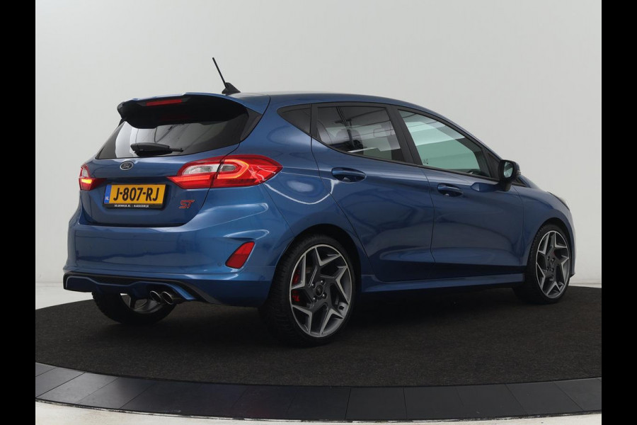 Ford Fiesta 1.5 EcoBoost ST-3 | Origineel NL | 1e eigenaar | Stoelverwarming | B&O Sound | Half leder | Carplay | Navigatie | Stuurverwarming | Full LED | Parkeerhulp