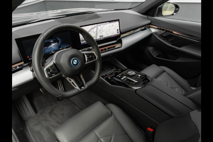 BMW i5 eDrive40 M-Sport - Onderstel Prof - Driving Ass Plus - Comfortstoelen