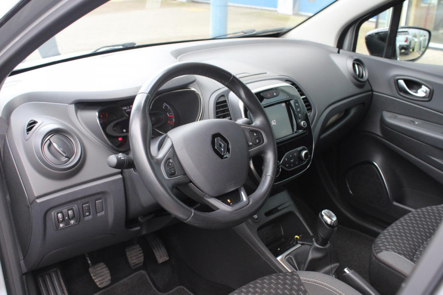 Renault Captur 0.9 TCe Intens | Trekhaak | Climate Control | Navigatie | Cruise Control | Camera |