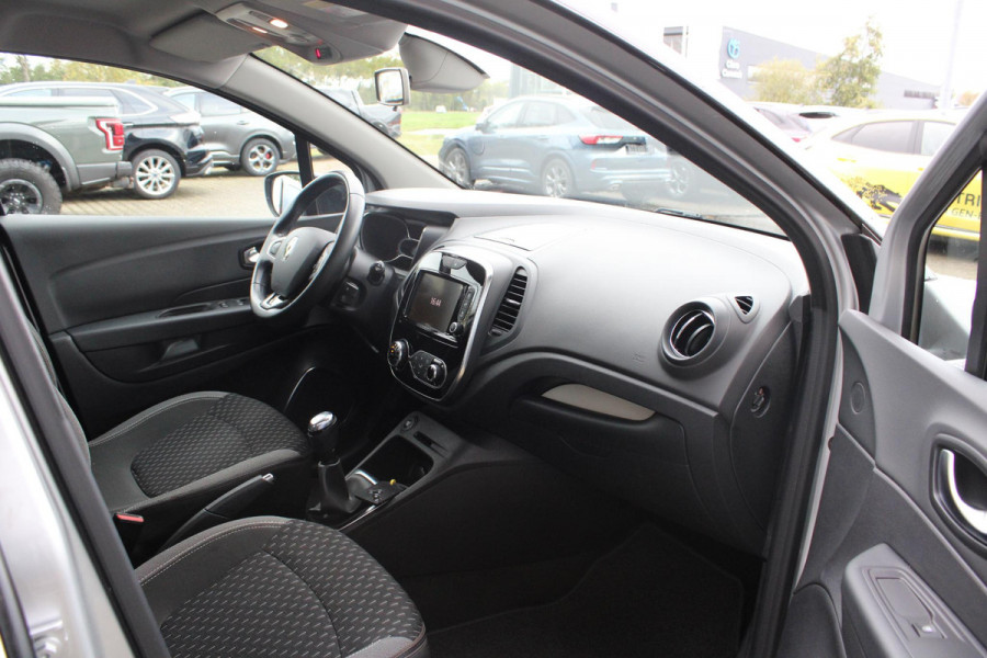 Renault Captur 0.9 TCe Intens | Trekhaak | Climate Control | Navigatie | Cruise Control | Camera |