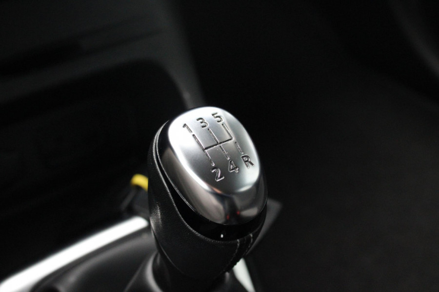 Renault Captur 0.9 TCe Intens | Trekhaak | Climate Control | Navigatie | Cruise Control | Camera |