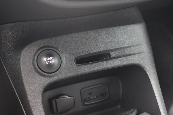 Renault Captur 0.9 TCe Intens | Trekhaak | Climate Control | Navigatie | Cruise Control | Camera |