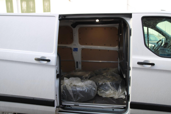 Ford Transit Custom 300 2.0 TDCI L2H1 Trend / Camera / Stoel verwarming / Sync 3