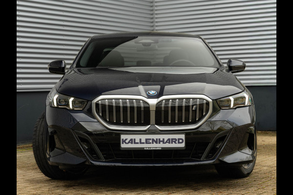 BMW i5 eDrive40 M-Sport - Onderstel Prof - Driving Ass Plus - Comfortstoelen