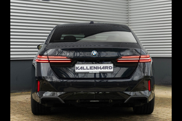 BMW i5 eDrive40 M-Sport - Onderstel Prof - Driving Ass Plus - Comfortstoelen