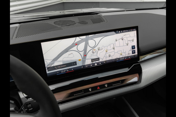 BMW i5 eDrive40 M-Sport - Onderstel Prof - Driving Ass Plus - Comfortstoelen