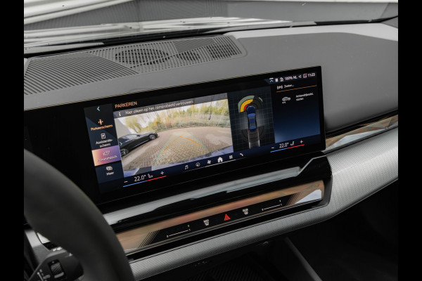BMW i5 eDrive40 M-Sport - Onderstel Prof - Driving Ass Plus - Comfortstoelen