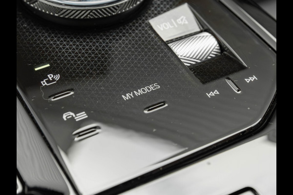 BMW i5 eDrive40 M-Sport - Onderstel Prof - Driving Ass Plus - Comfortstoelen