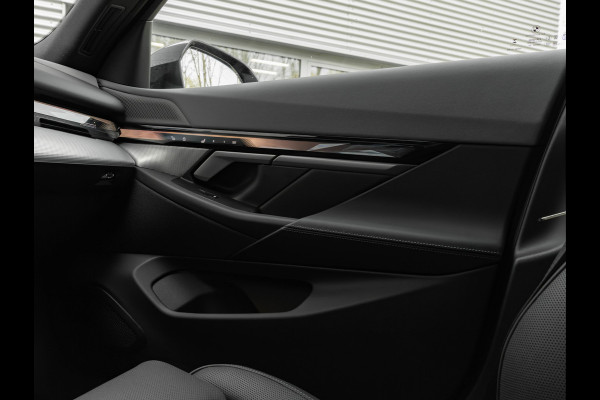 BMW i5 eDrive40 M-Sport - Onderstel Prof - Driving Ass Plus - Comfortstoelen