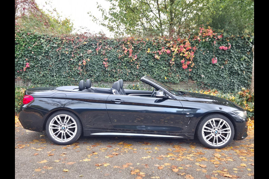 BMW 4 Serie Cabrio 420i M Sport High Executive Cabrio Dig. Dash Apple CarPlay Elek.Stoelen Nbt Evo GR Navi Leder Zwart NAP