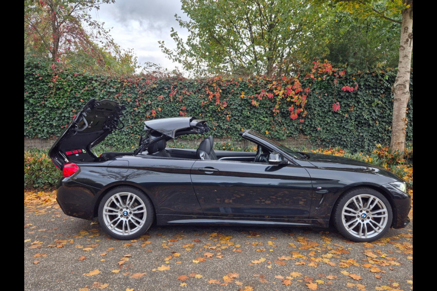 BMW 4 Serie Cabrio 420i M Sport High Executive Cabrio Dig. Dash Apple CarPlay Elek.Stoelen Nbt Evo GR Navi Leder Zwart NAP