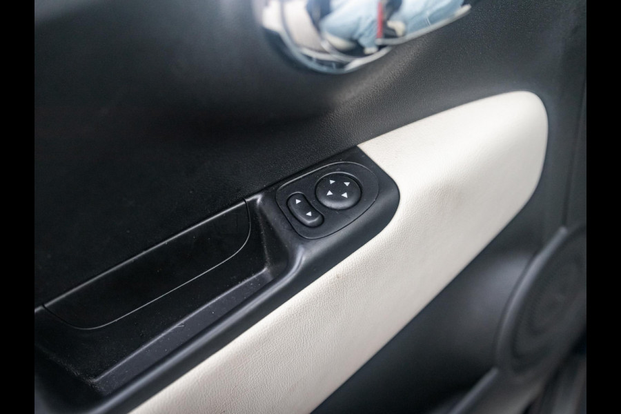 Fiat 500C 1.0 Hybrid Dolcevita | Carplay / Android | 16" LM Velgen | Climate Control | Parkeersensoren |