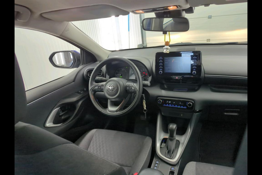 Toyota Yaris 1.5 Hybrid Active Auto. Navigatie Apple Carplay/Android Auto Camera Adaptive Cruise Control  Climate Control