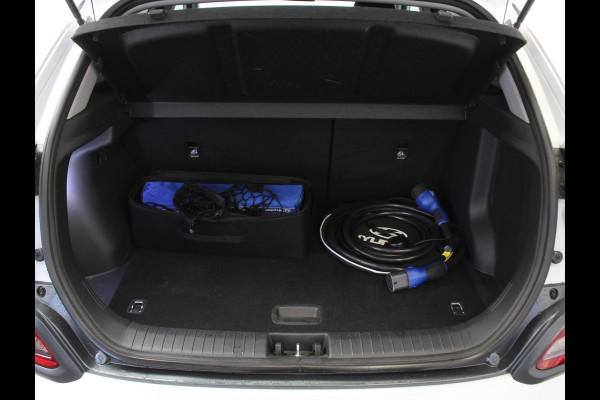 Hyundai Kona EV Premium 64 kWh CARPLAY | 3 FASE | CAMERA | DAB | LED | STOELVERW/VENT | LMV | ADAPCRUISE | LEER | HEAD-UP