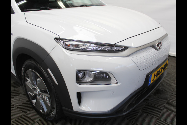 Hyundai Kona EV Premium 64 kWh CARPLAY | 3 FASE | CAMERA | DAB | LED | STOELVERW/VENT | LMV | ADAPCRUISE | LEER | HEAD-UP