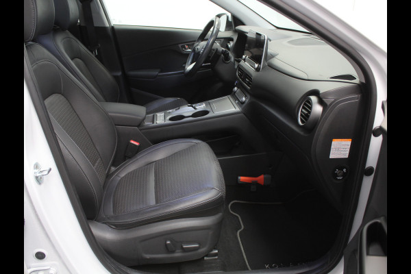 Hyundai Kona EV Premium 64 kWh CARPLAY | 3 FASE | CAMERA | DAB | LED | STOELVERW/VENT | LMV | ADAPCRUISE | LEER | HEAD-UP