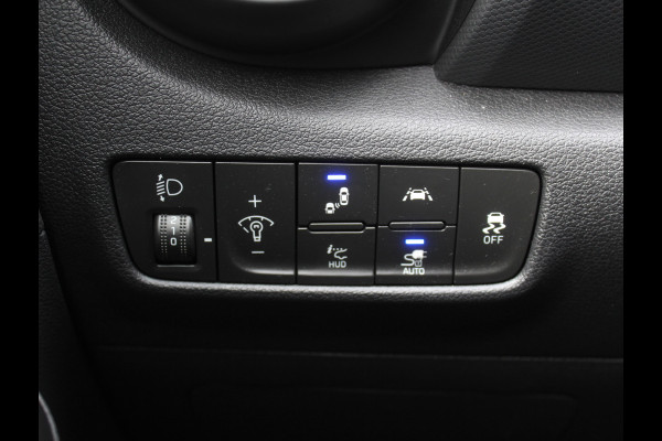 Hyundai Kona EV Premium 64 kWh CARPLAY | 3 FASE | CAMERA | DAB | LED | STOELVERW/VENT | LMV | ADAPCRUISE | LEER | HEAD-UP