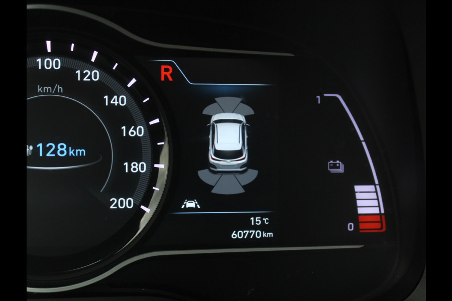 Hyundai Kona EV Premium 64 kWh CARPLAY | 3 FASE | CAMERA | DAB | LED | STOELVERW/VENT | LMV | ADAPCRUISE | LEER | HEAD-UP