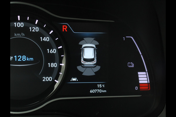 Hyundai Kona EV Premium 64 kWh CARPLAY | 3 FASE | CAMERA | DAB | LED | STOELVERW/VENT | LMV | ADAPCRUISE | LEER | HEAD-UP