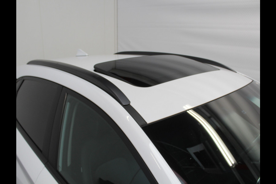 Hyundai Kona EV Premium 64 kWh CARPLAY | 3 FASE | CAMERA | DAB | LED | STOELVERW/VENT | LMV | ADAPCRUISE | LEER | HEAD-UP