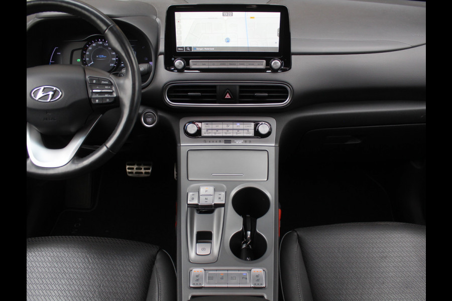 Hyundai Kona EV Premium 64 kWh CARPLAY | 3 FASE | CAMERA | DAB | LED | STOELVERW/VENT | LMV | ADAPCRUISE | LEER | HEAD-UP