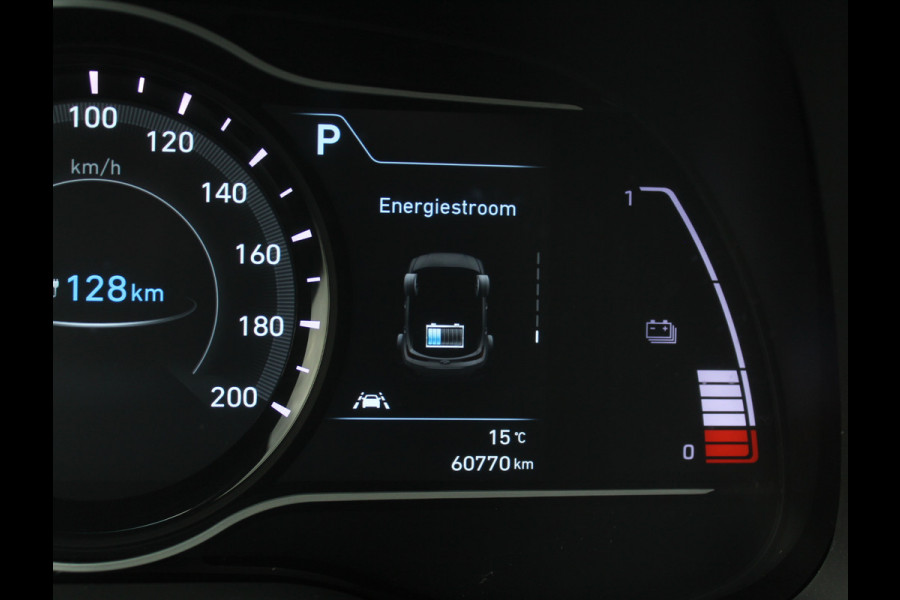 Hyundai Kona EV Premium 64 kWh CARPLAY | 3 FASE | CAMERA | DAB | LED | STOELVERW/VENT | LMV | ADAPCRUISE | LEER | HEAD-UP