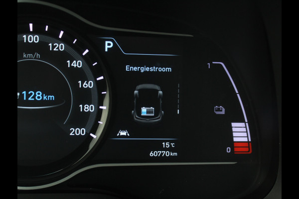 Hyundai Kona EV Premium 64 kWh CARPLAY | 3 FASE | CAMERA | DAB | LED | STOELVERW/VENT | LMV | ADAPCRUISE | LEER | HEAD-UP
