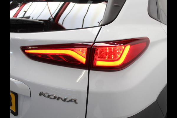 Hyundai Kona EV Premium 64 kWh CARPLAY | 3 FASE | CAMERA | DAB | LED | STOELVERW/VENT | LMV | ADAPCRUISE | LEER | HEAD-UP