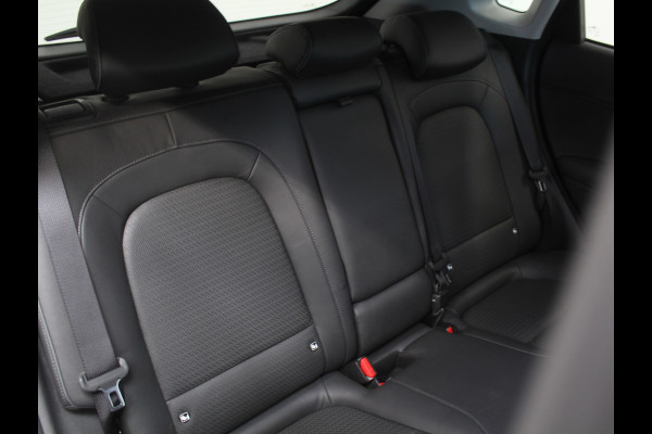 Hyundai Kona EV Premium 64 kWh CARPLAY | 3 FASE | CAMERA | DAB | LED | STOELVERW/VENT | LMV | ADAPCRUISE | LEER | HEAD-UP