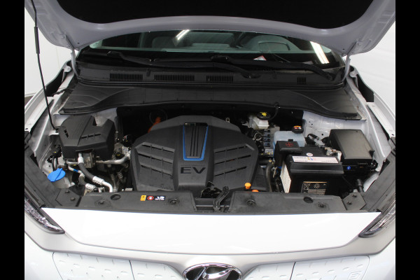 Hyundai Kona EV Premium 64 kWh CARPLAY | 3 FASE | CAMERA | DAB | LED | STOELVERW/VENT | LMV | ADAPCRUISE | LEER | HEAD-UP