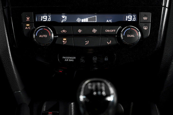 Nissan QASHQAI 1.3 DIG-T Tekna + 140 PK | Pano | Adapt. Cruise | Stoel-+Voorruitverw. | PDC | 360 Camera | NAV + App. Connect | ECC | Bose | LM 19" | Nissan QASHQAI 1.3 DIG-T Tekna + 140 PK | Pano | Adapt. Cruise | Stoel-+Voorruitverw. | PDC | 360 Camera | NAV + App. Connect | ECC | Bose | LM 19" |