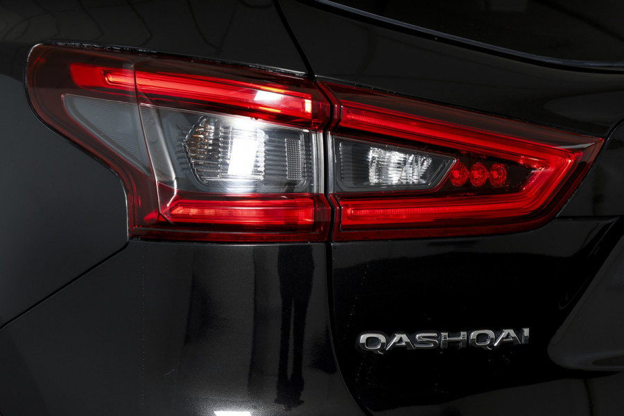 Nissan QASHQAI 1.3 DIG-T Tekna + 140 PK | Pano | Adapt. Cruise | Stoel-+Voorruitverw. | PDC | 360 Camera | NAV + App. Connect | ECC | Bose | LM 19" | Nissan QASHQAI 1.3 DIG-T Tekna + 140 PK | Pano | Adapt. Cruise | Stoel-+Voorruitverw. | PDC | 360 Camera | NAV + App. Connect | ECC | Bose | LM 19" |