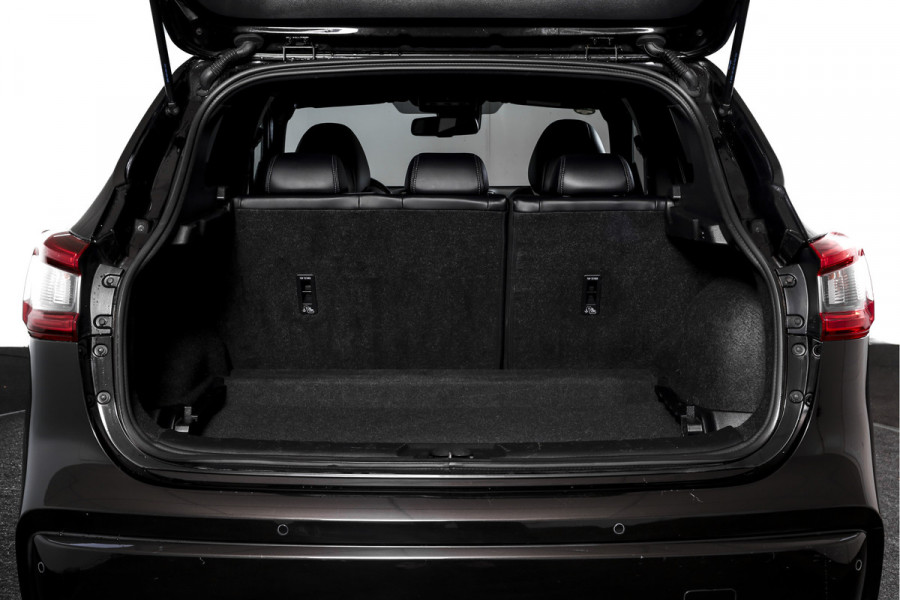 Nissan QASHQAI 1.3 DIG-T Tekna + 140 PK | Pano | Adapt. Cruise | Stoel-+Voorruitverw. | PDC | 360 Camera | NAV + App. Connect | ECC | Bose | LM 19" | Nissan QASHQAI 1.3 DIG-T Tekna + 140 PK | Pano | Adapt. Cruise | Stoel-+Voorruitverw. | PDC | 360 Camera | NAV + App. Connect | ECC | Bose | LM 19" |