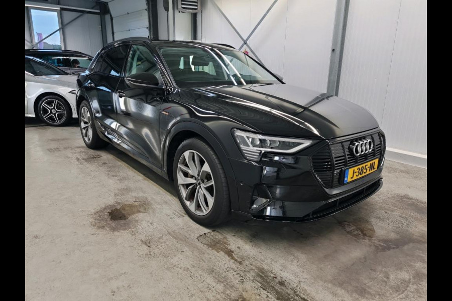 Audi e-tron 50 quattro Business edition 71 kWh Navigatie Apple Carplay/Android Auto Camera Parkeersensoren Adaptive Cruise Control Full LED  Lichtmetalen velgen Climate Control
