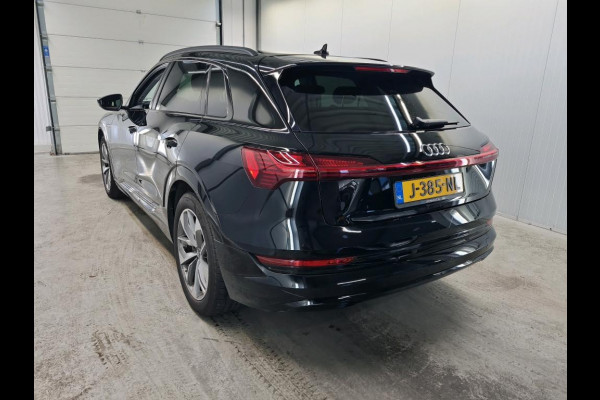 Audi e-tron 50 quattro Business edition 71 kWh Navigatie Apple Carplay/Android Auto Camera Parkeersensoren Adaptive Cruise Control Full LED  Lichtmetalen velgen Climate Control
