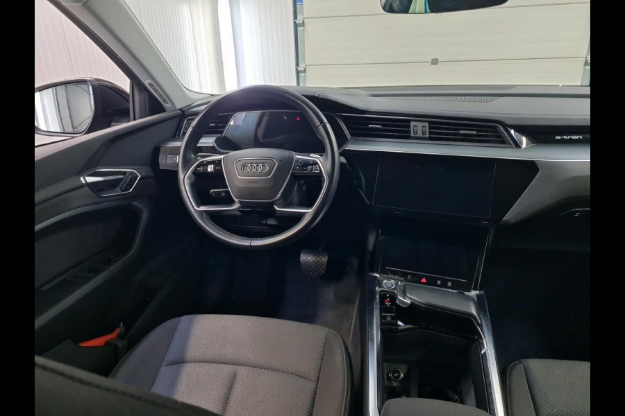 Audi e-tron 50 quattro Business edition 71 kWh Navigatie Apple Carplay/Android Auto Camera Parkeersensoren Adaptive Cruise Control Full LED  Lichtmetalen velgen Climate Control
