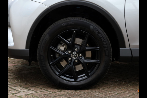 Toyota RAV4 2.5 Hybrid AWD Black Editon | El. Achterklep | LED | Trekhaak Toyota RAV4 2.5 Hybrid AWD Black Editon | El. Achterklep | LED | Trekhaak